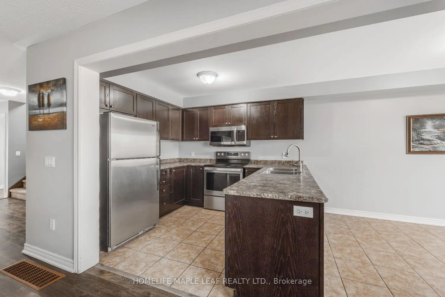 Additional image 6 of 756 Cook Crescent