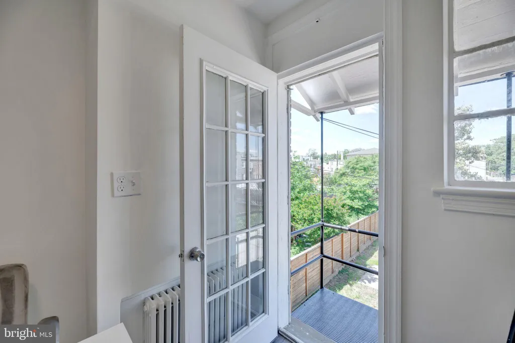 Additional image 33 of 424 19th Street NE, Washington, DC 20002