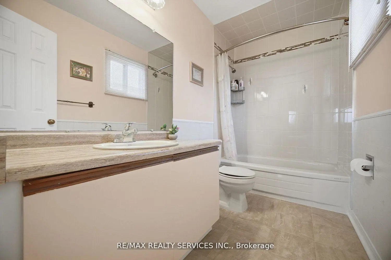 Additional image 12 of 62 Fernbrook Crescent
