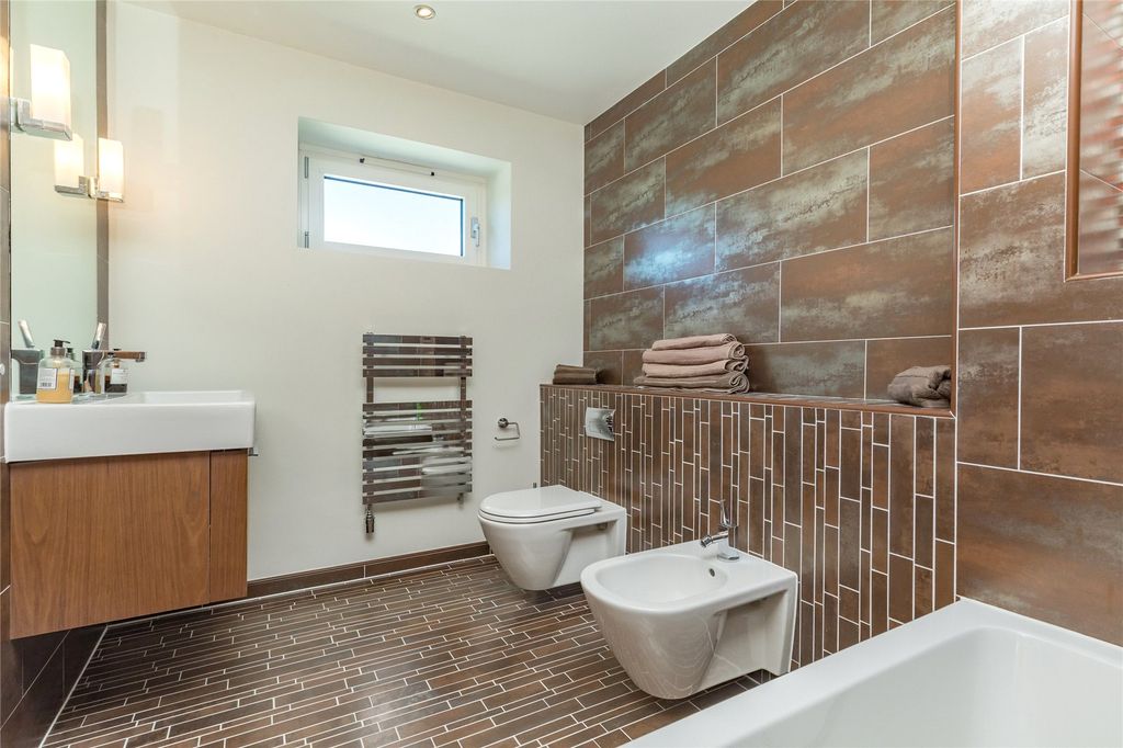 Additional image 44 of 6 bed detached house for saleBarrack Lane, Aldwick, West Sussex PO21