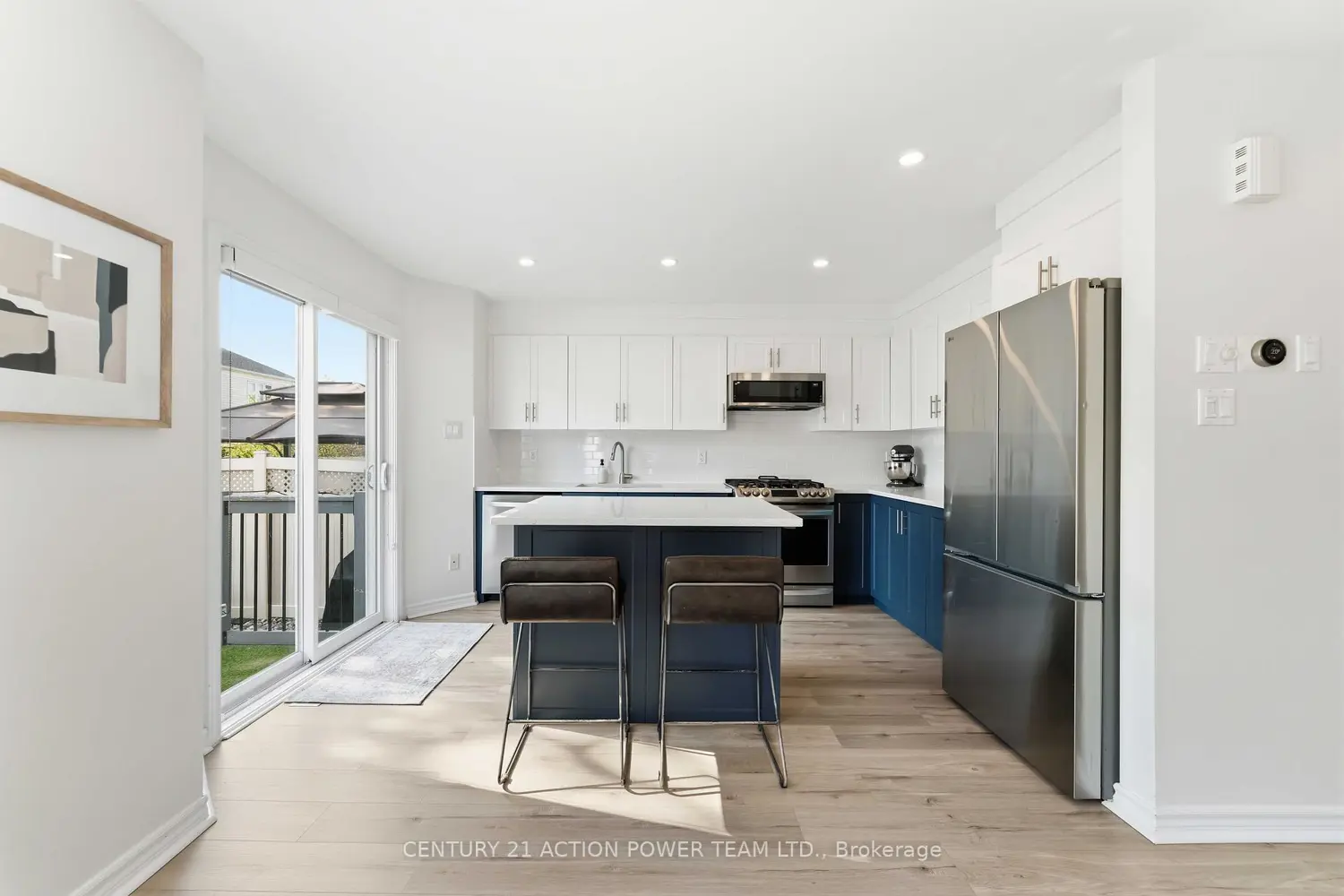 305 Sarabella Street photo 4