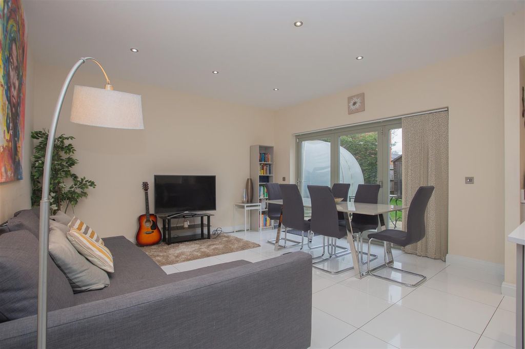 Additional image 4 of 5 bed detached house for saleVawser Crescent, Peterborough PE3