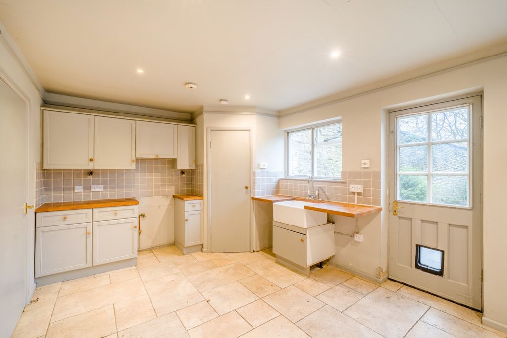 Additional image 5 of 3 bed terraced house for saleCecily Hill, Cirencester, Gloucestershire GL7