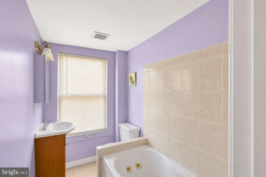 Additional image 17 of 1025 44th Street NE, Washington, DC 20019