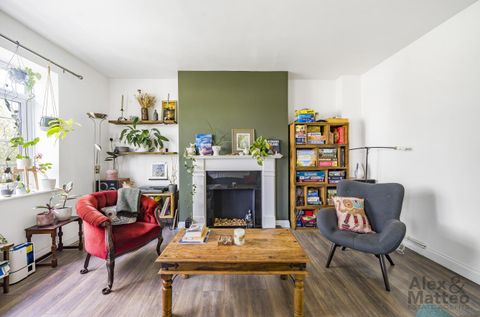 Acorn Walk, Rotherhithe SE16