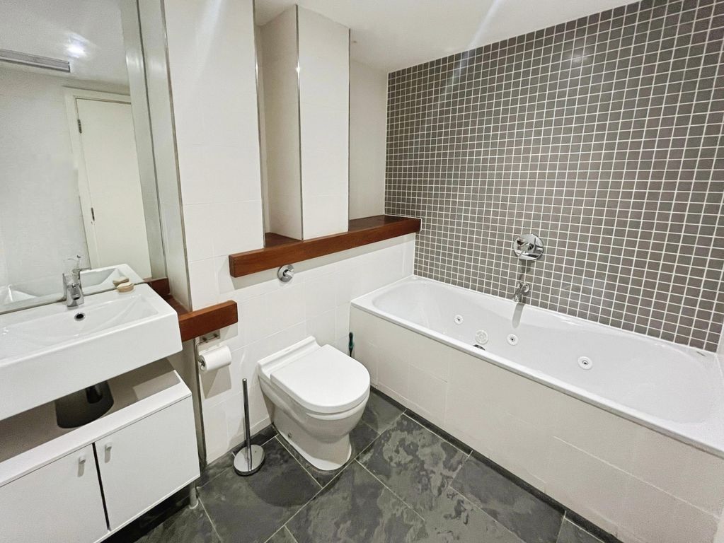 Additional image 13 of 2 bed flat for saleBeetham Tower, Old Hall Street, City Centre, Liverpool L3