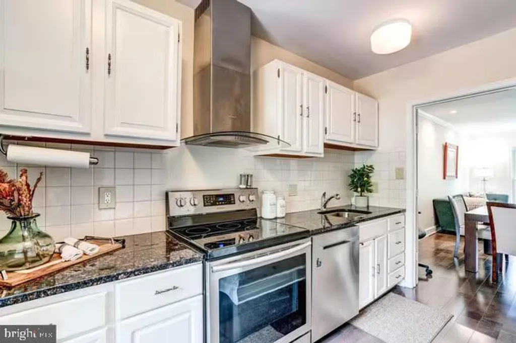 Additional image 8 of 3233 Sutton Place NW Unit A, Washington, DC 20016