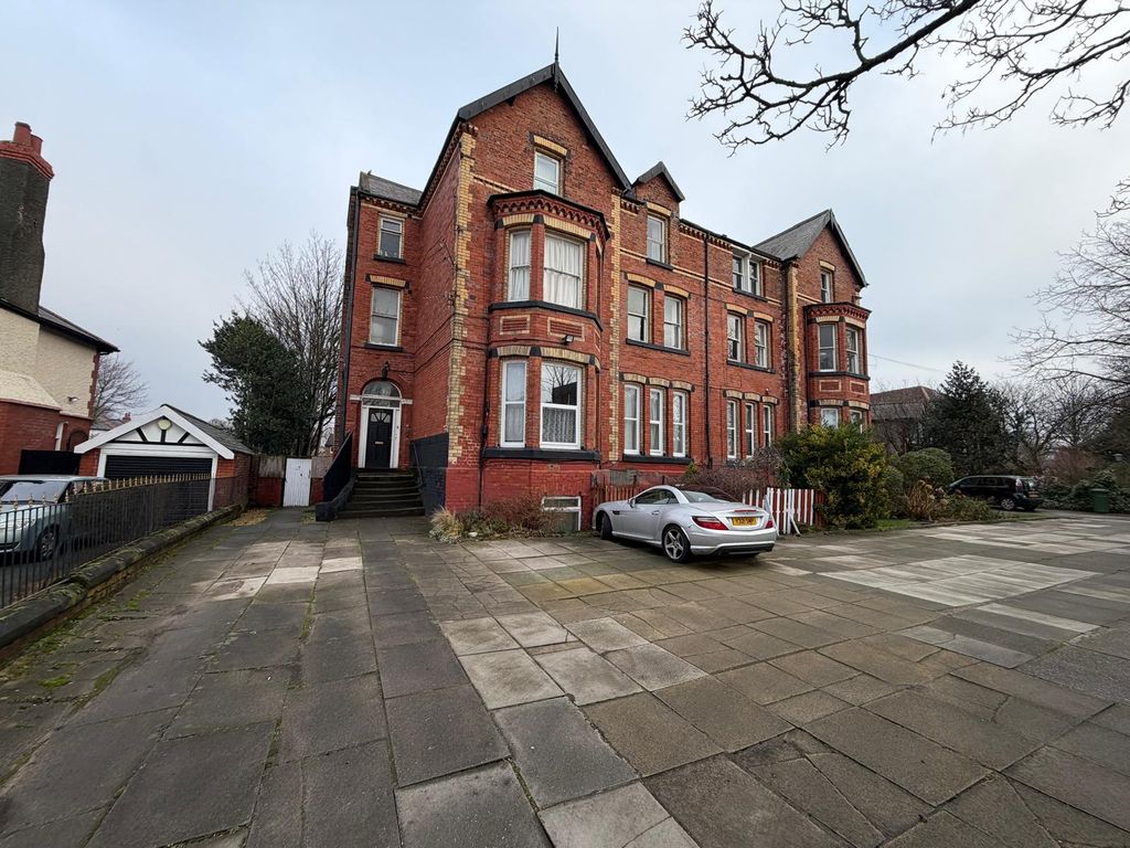 Additional image 3 of 17 bed flat for salePark Road, Waterloo, Liverpool L22