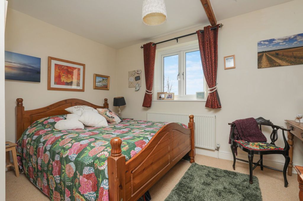 Additional image 12 of 5 bed semi-detached house for saleMonkton Street, Monkton, Ramsgate CT12