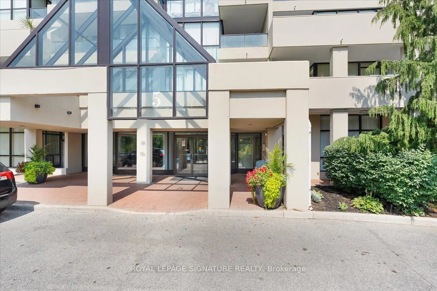 5 Rowntree Road 1006 photo 2