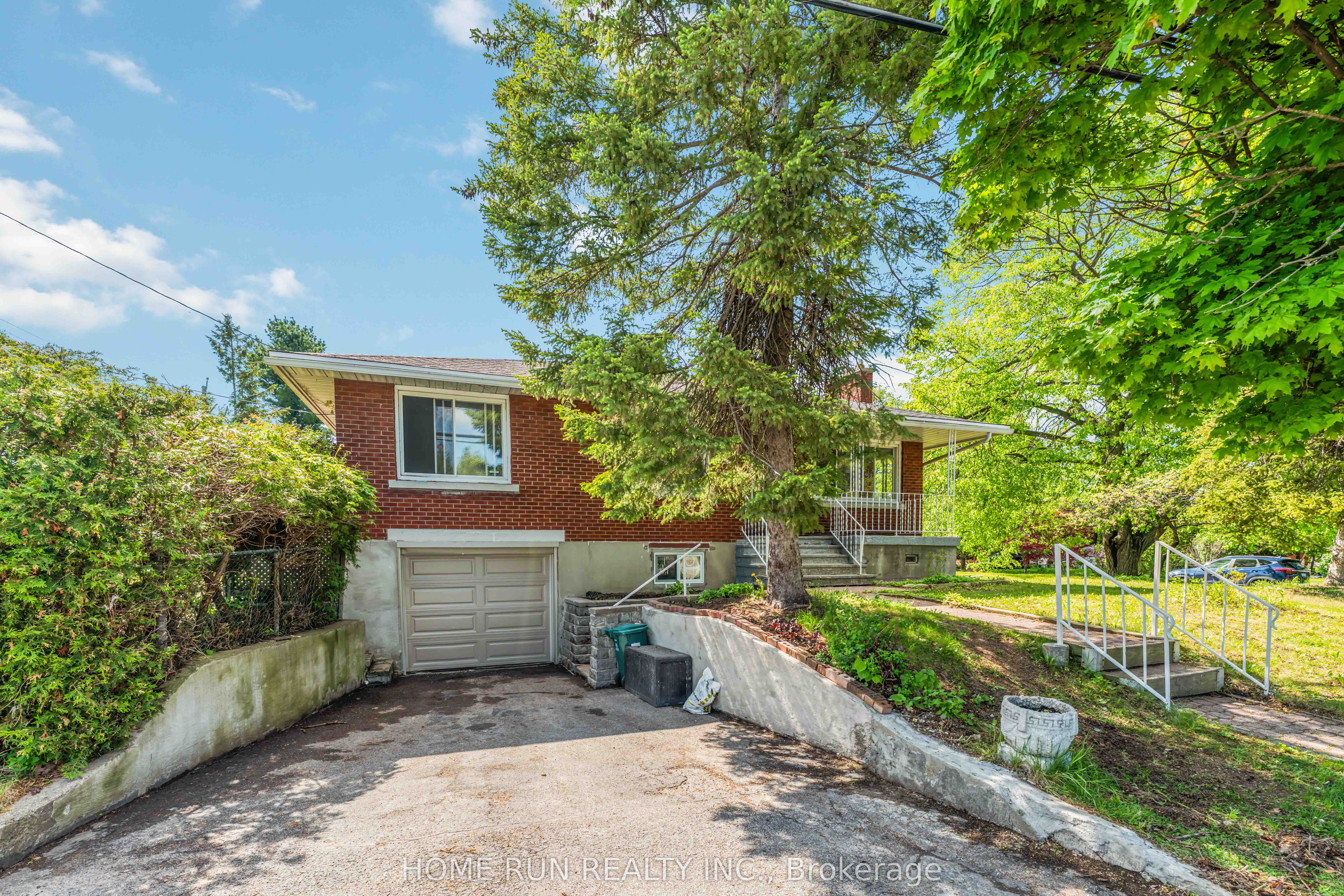 Additional image 3 of 1530 Clementine Boulevard W, Ottawa, ON, K1H 8G3