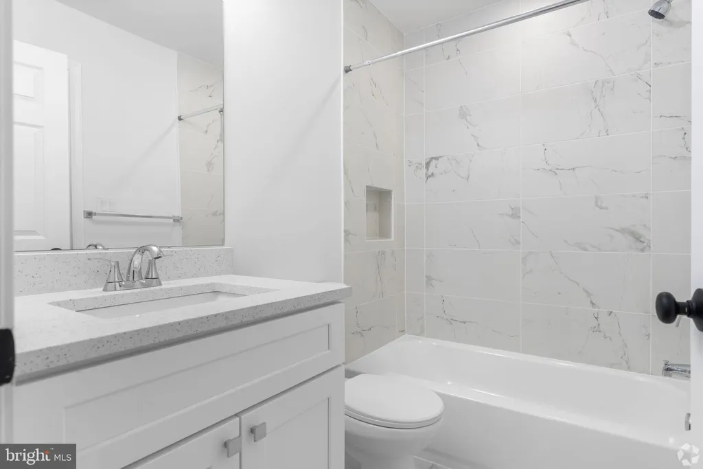 324 61st Street NE Unit 8, Washington, DC 20019