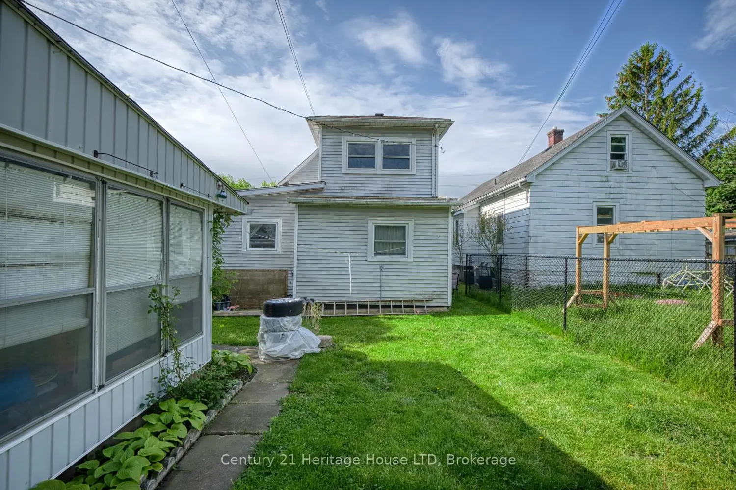 Additional image 8 of 20 Dufferin Street