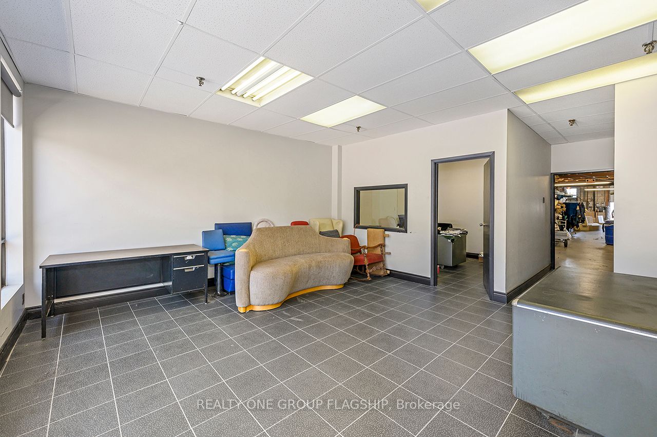 Additional image 5 of 17-7171 Torbram Road, Mississauga, ON, L4T 3W4
