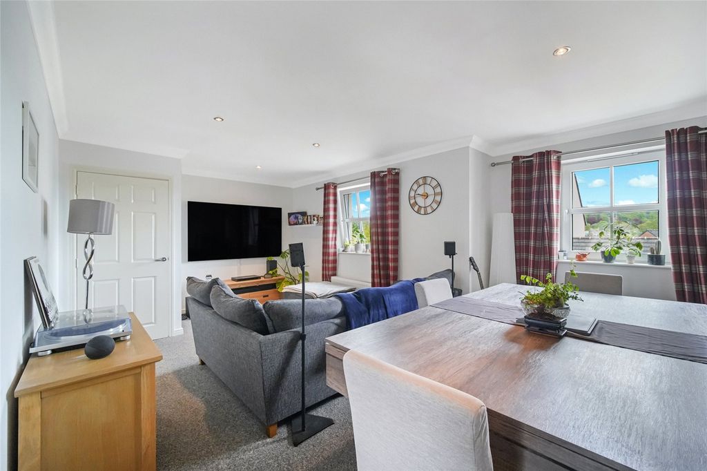 Additional image 8 of 2 bed flat for saleTollbraes Road, Bathgate, West Lothian EH48