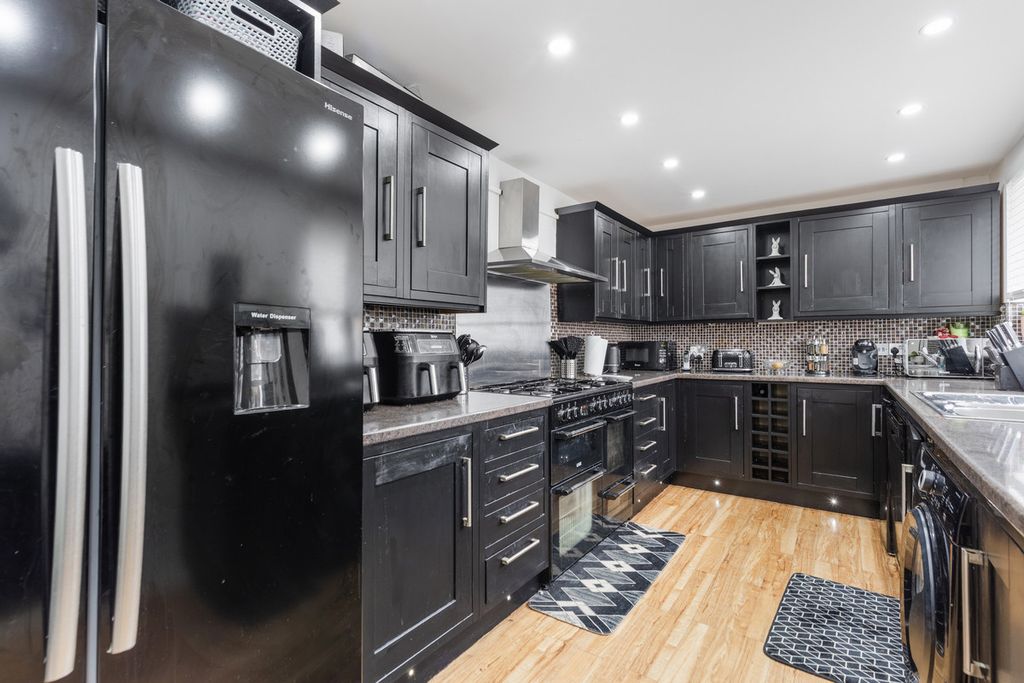 Additional image 11 of 6 bed semi-detached house for saleSpringhill Avenue, Airdrie ML6