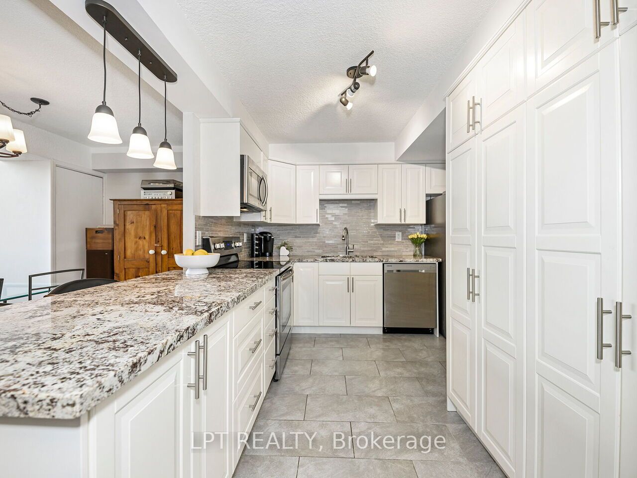 Additional image 5 of 534-1300 Marlborough Court, Oakville, ON, L6H 2S2