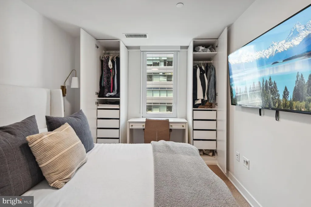 Additional image 8 of 37 L Street SE Unit 601, Washington, DC 20003