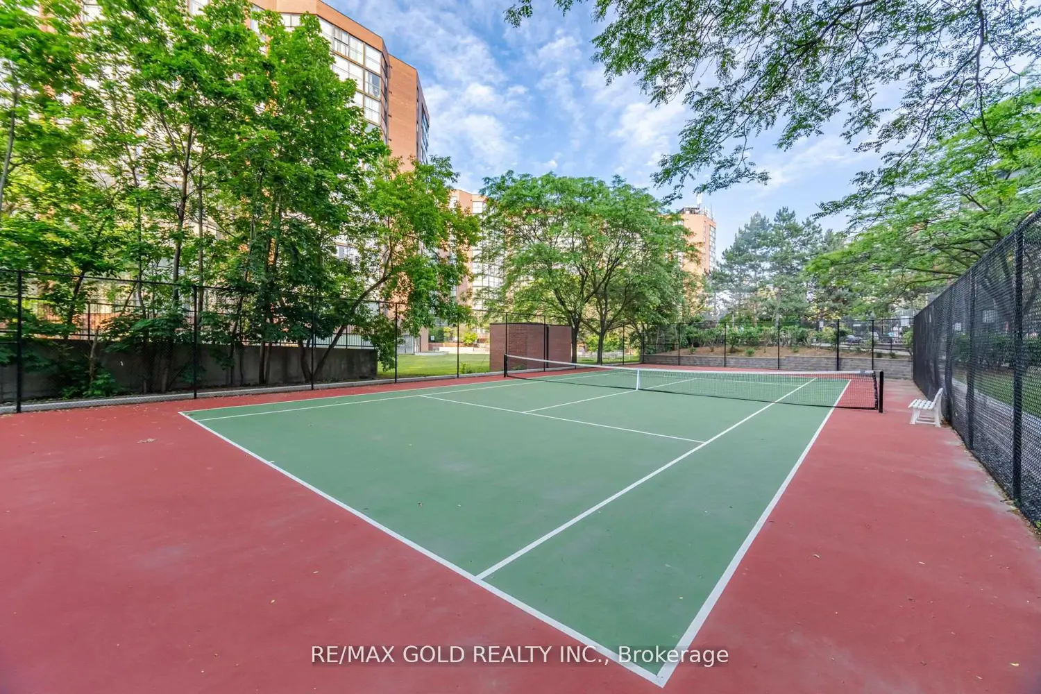 Additional image 18 of 2091 Hurontario Street 908