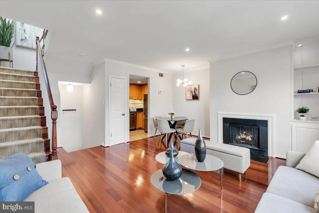 1949 Calvert Street NW Unit E, Washington, DC 20009 photo 5