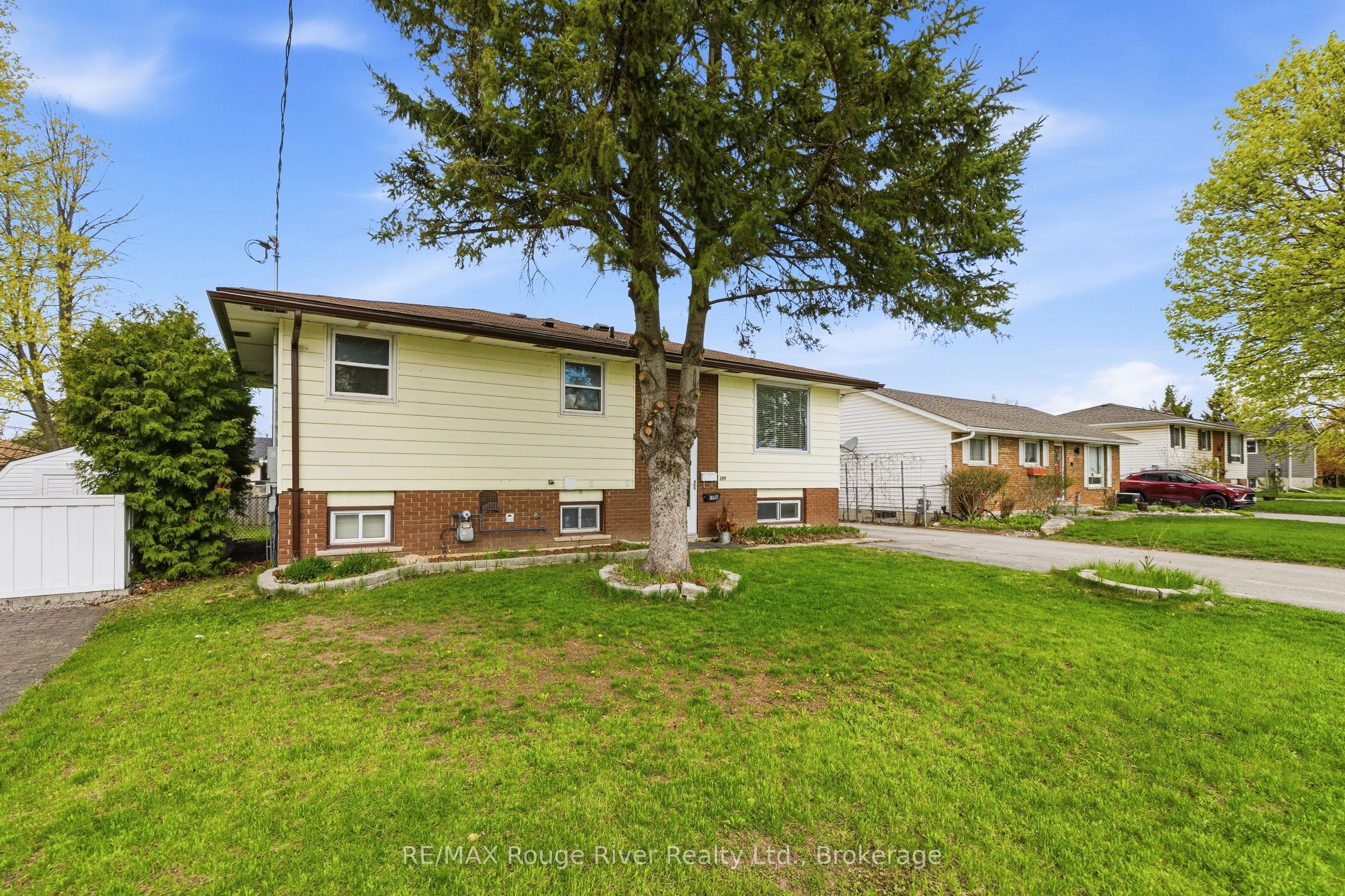 Additional image 3 of UNIT 2-599 Otonabee Drive, Peterborough, ON, K9J 7X8