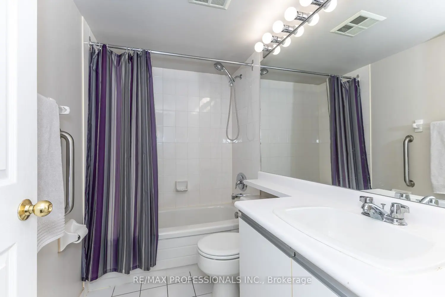 Additional image 15 of 2177 Burnhamthorpe Road 702