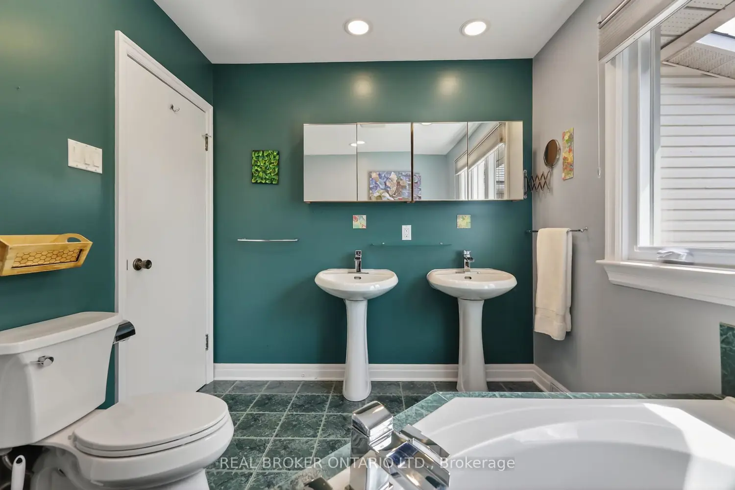 Additional image 9 of 1572 Dorion Avenue
