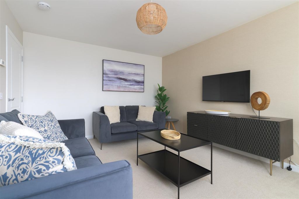 Additional image 3 of 4 bed detached house for saleEagle Avenue, Auchterarder PH3