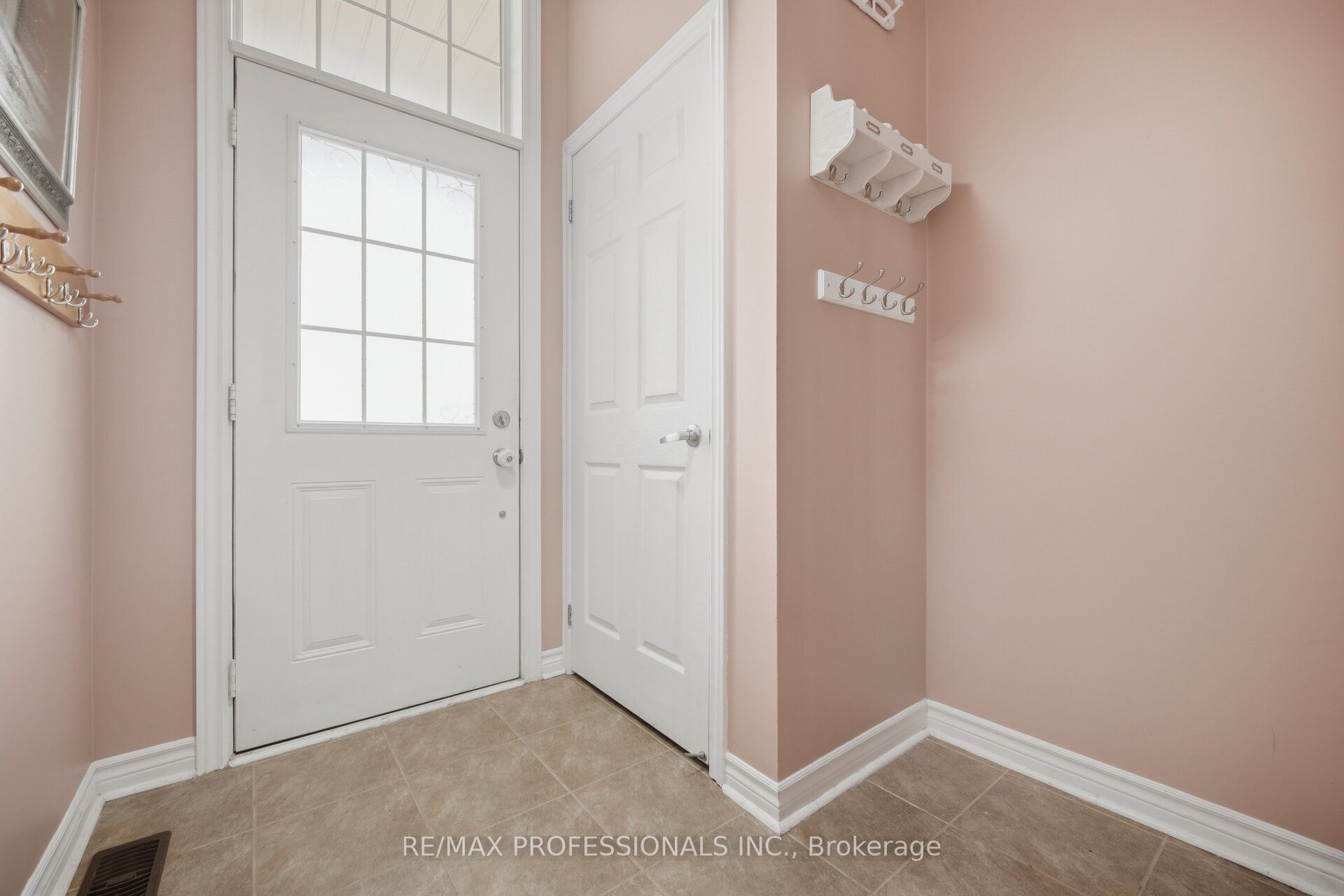 Additional image 6 of 45 Horton Street, Ajax, ON, L1Z 1E3