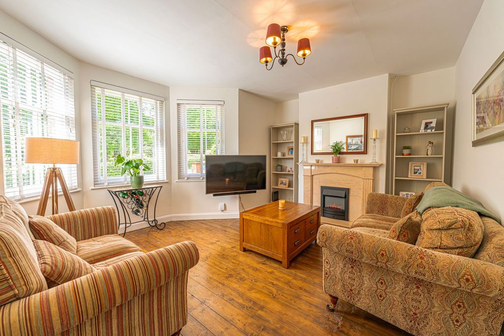 Additional image 3 of 4 bed terraced house for saleBeechwood Road, Newport NP19