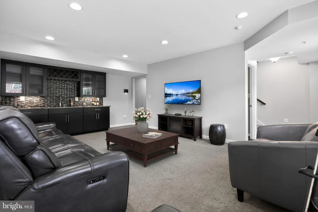 Additional image 5 of 2526 Baldwin Crescent NE, Washington, DC 20018