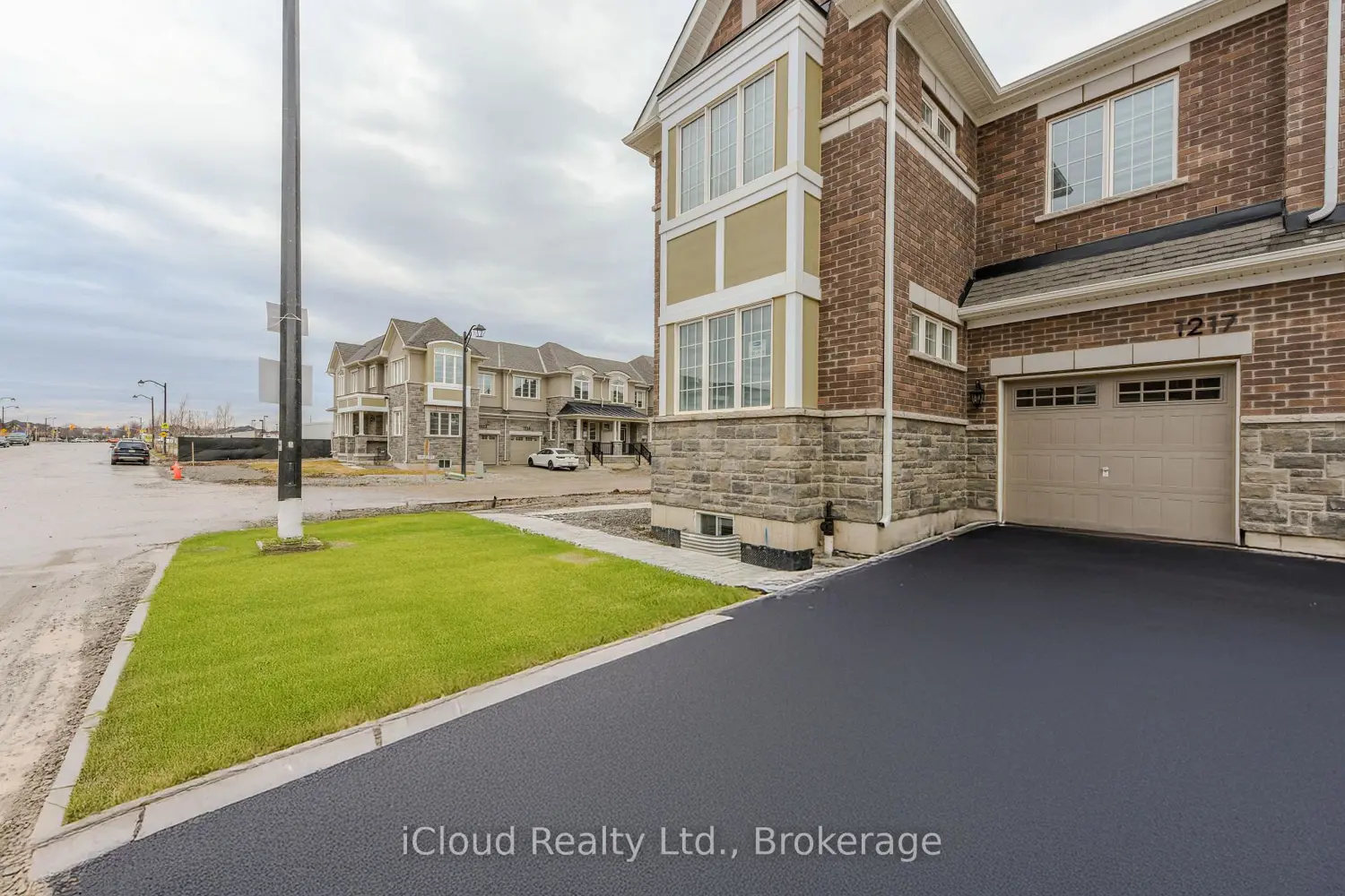 1217 Ferguson Drive photo 2