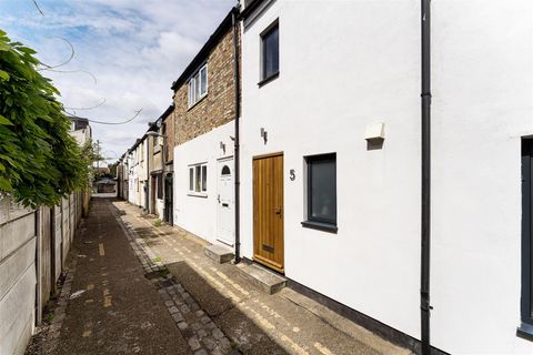 Canberra Path, Leyton E10