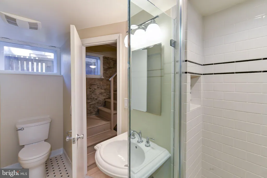 4215 River Road NW, Washington, DC 20016