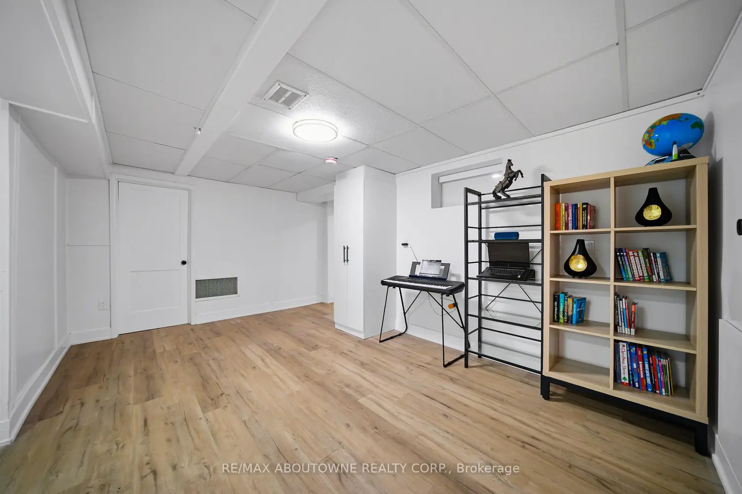Additional image 10 of 2066 Rebecca Street