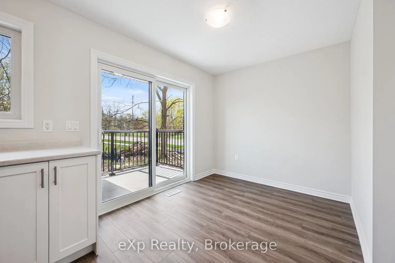 Additional image 11 of 465 Garafraxa Street 2