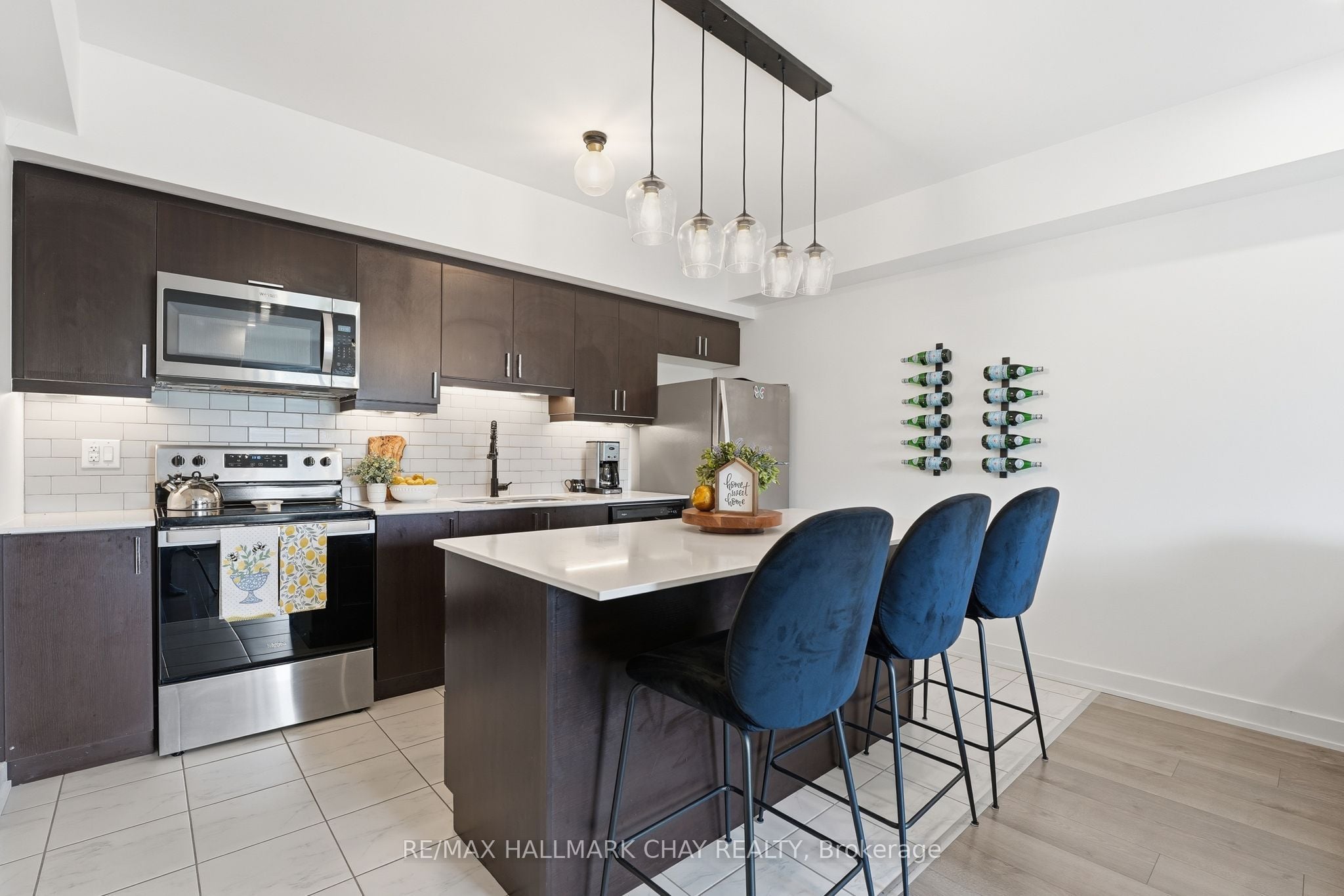 406-5 Chef Lane, Barrie, ON, L9J 0J8