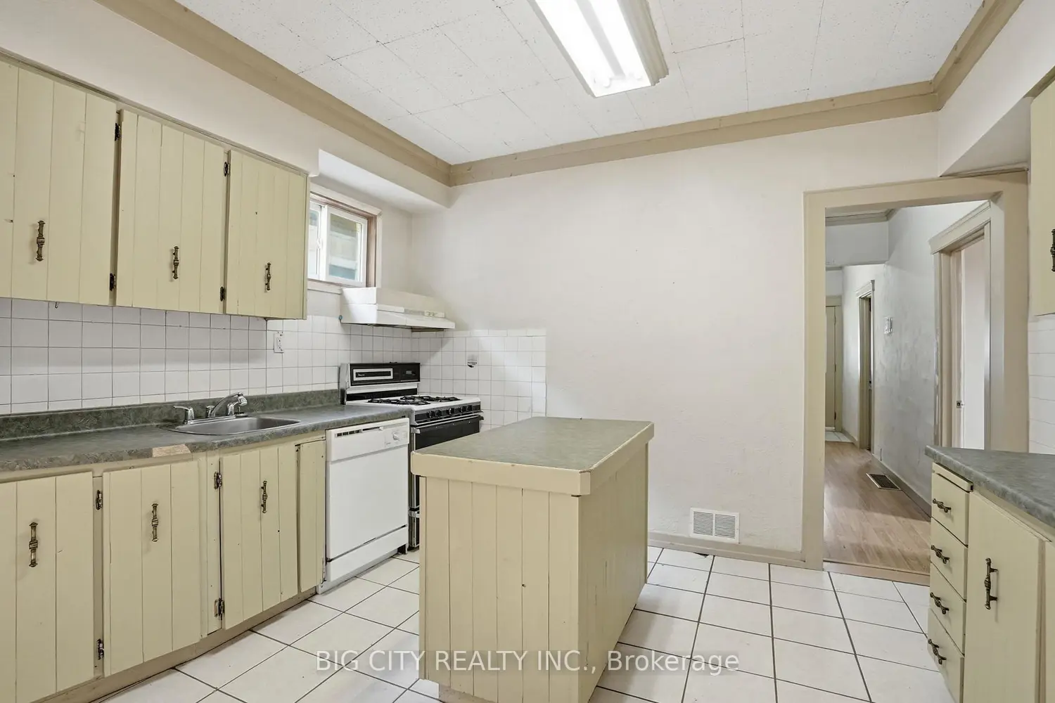 Additional image 10 of 56 Holmes Avenue