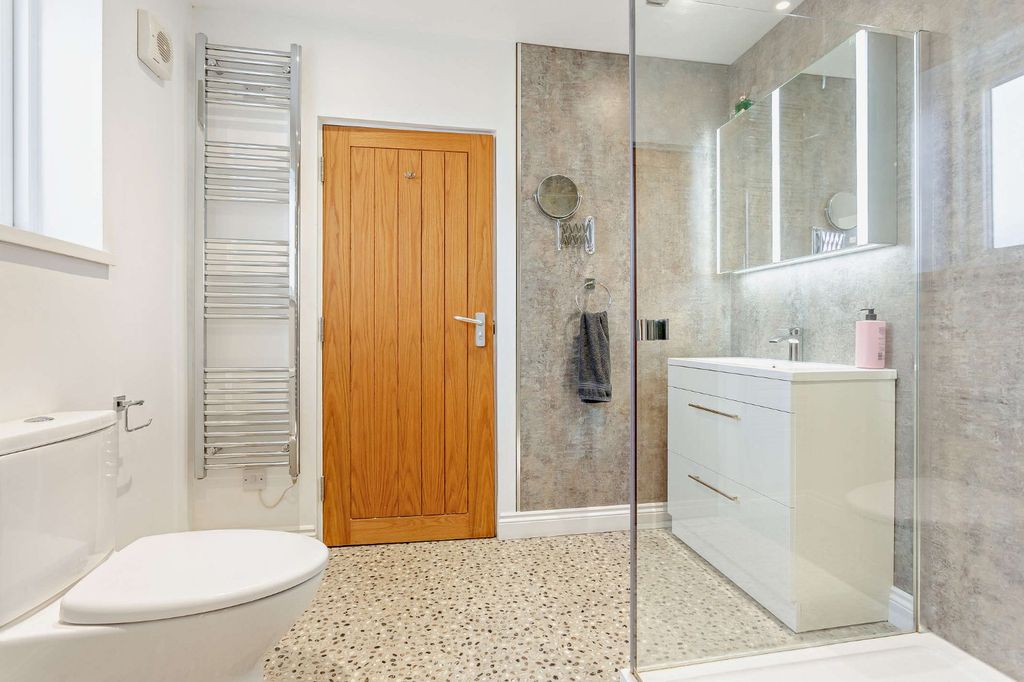 Additional image 29 of 9 bed detached house for saleVictoria Road, Cirencester, Gloucestershire GL7