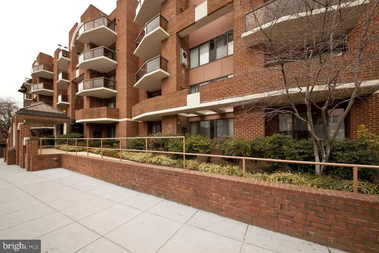 2320 Wisconsin Avenue NW Unit 207, Washington, DC 20007