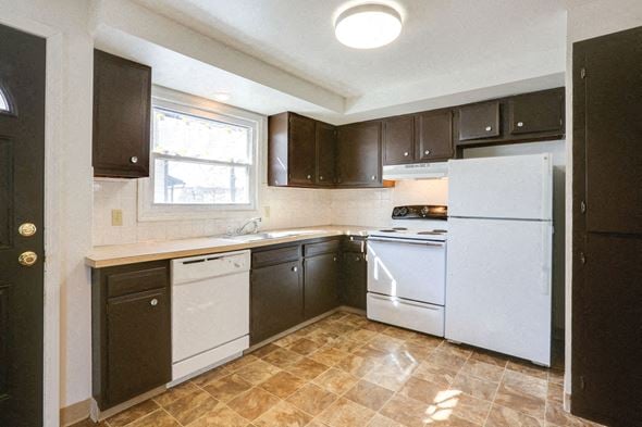 383/385 Kaymar Drive, Amherst, NY, 14228
