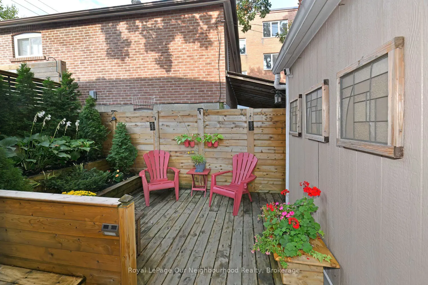 1275 Kingston Road photo 3