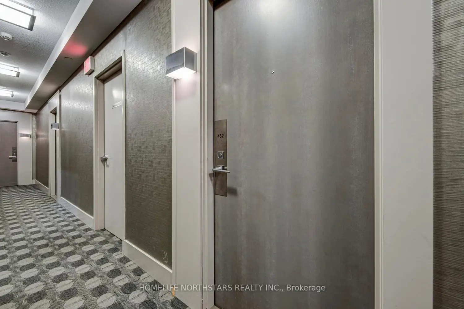 Additional image 3 of 7165 Yonge Street 432
