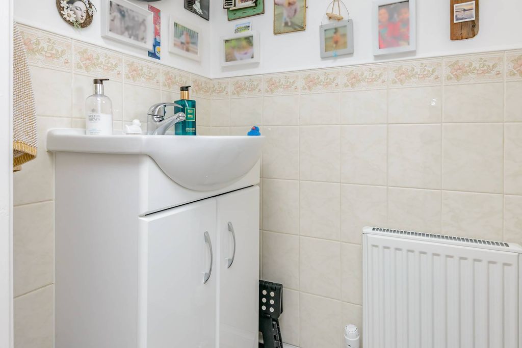 Additional image 16 of 3 bed detached house for sale65 Carnbee Park, Liberton, Edinburgh EH16