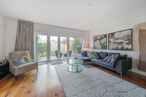 John Bull Place, Chiswick, London W4