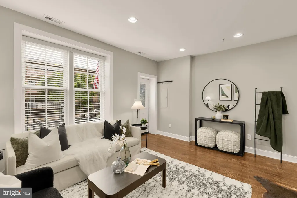 Additional image 2 of 1018 13th Street SE Unit 2, Washington, DC 20003