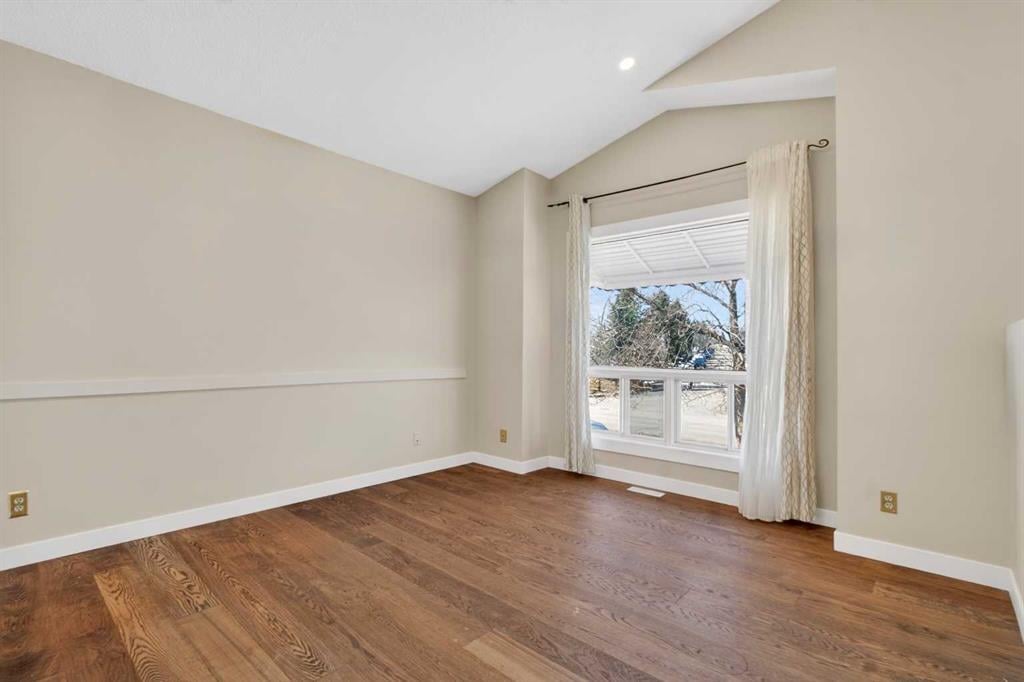 Additional image 5 of 252 Erin Woods Drive SE, Calgary, AB, T2B 3B9