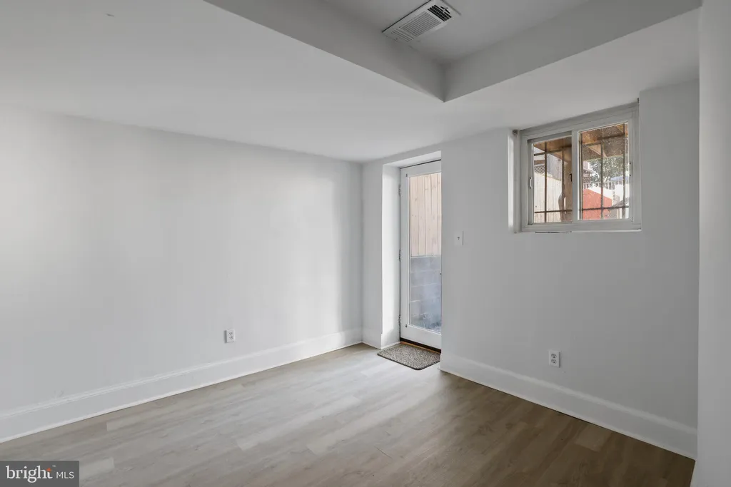 Additional image 8 of 106 8th Street NE Unit B, Washington, DC 20002