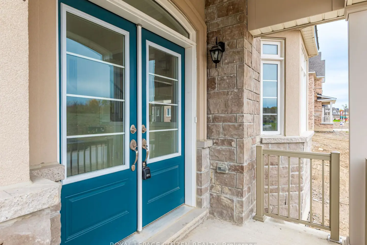 165 Hawkins Street photo 3