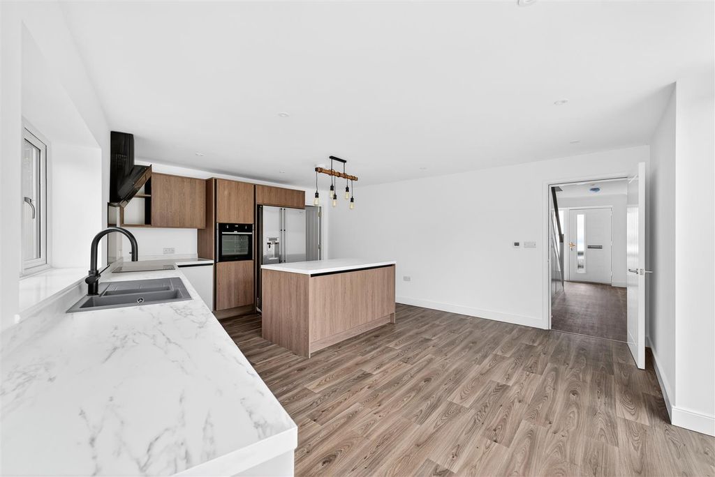 Additional image 3 of 4 bed semi-detached house for saleWestfield Close, Uphill, Weston-Super-Mare BS23